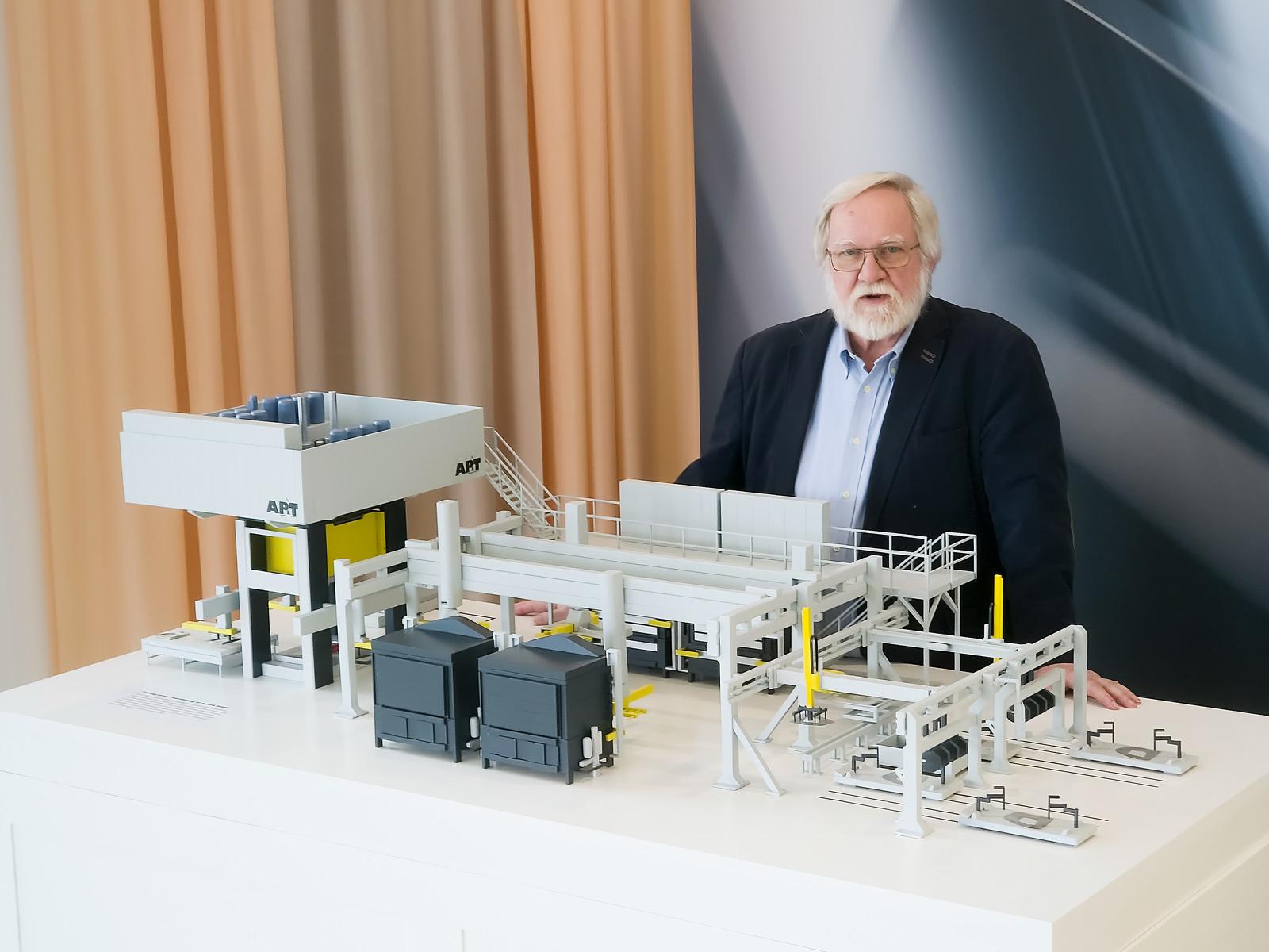 Mats Lindman, ein Vertriebsleiter von AP&T, der den größten Teil der erfolgreichen Entwicklung des Unternehmens im Bereich des Presshärtens miterlebt hat.