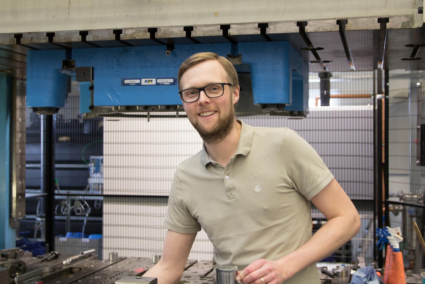 Konzentriertes Arbeiten Johan Melander ist bei AP&T zuständig für die Entwicklung und Herstellung von Werkzeugen.